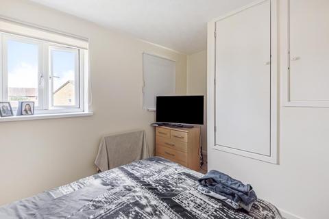 7 Braemar Close, Carterton, OX18 1TS