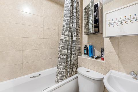 7 Braemar Close, Carterton, OX18 1TS