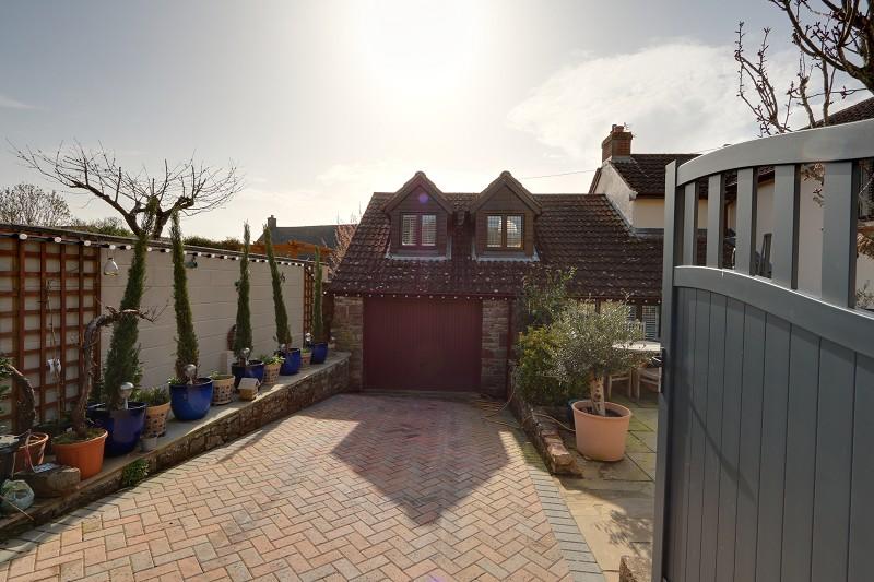 Driveway & Parking