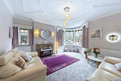 12 Marriners Drive, Bradford, BD9 4JT