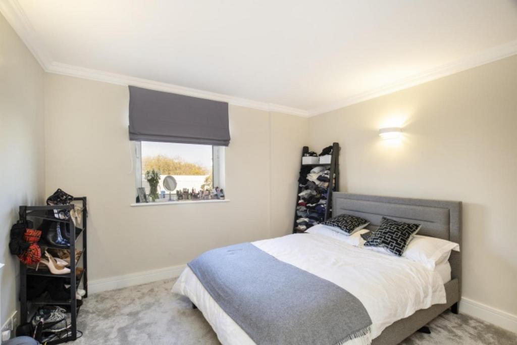 Consort Rise bed2 lge