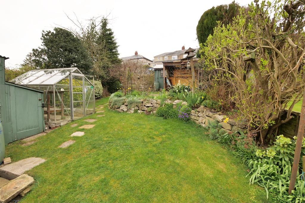 31 Regent Drive, Skipton 3 bed semidetached house £279,950