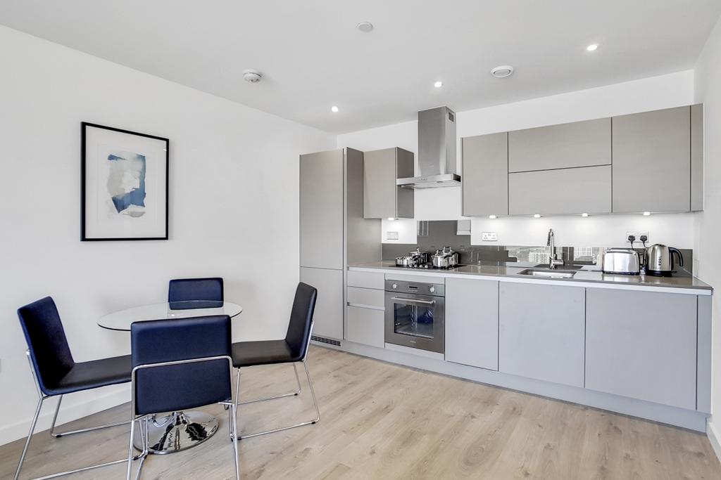 Legacy Tower, Stratford E15 1 bed apartment - £1,500 pcm (£346 pw)