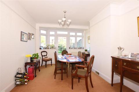 10 Sandringham Drive, Welling, DA16 3QU