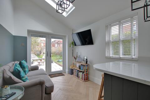 55 Avenue Road, Southampton, SO14 6TW
