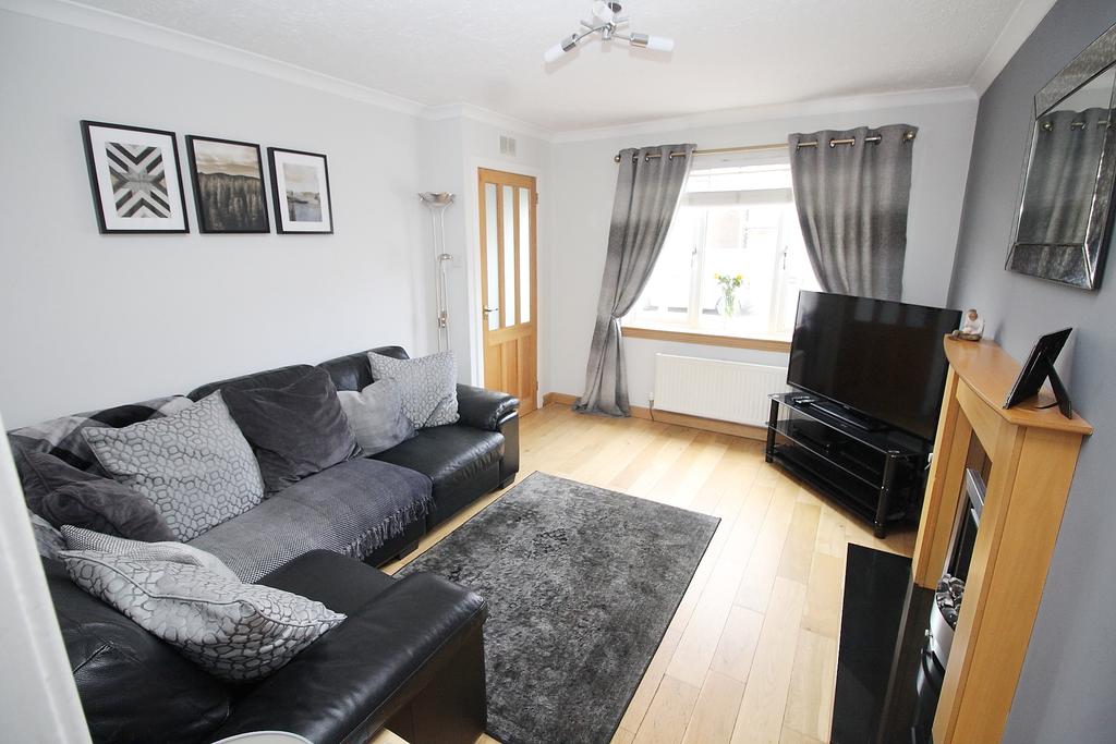 Strathleven Drive, Bonhill 2 bed semidetached house £142,000