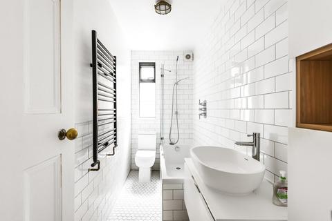 48 Dumbarton Road, London, SW2 5LU