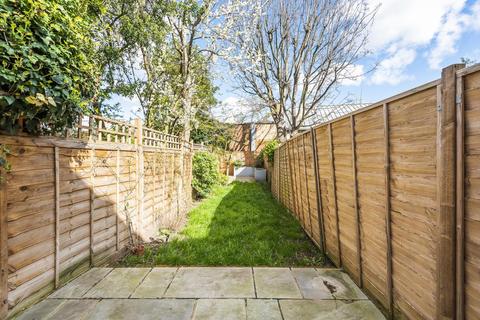 48 Dumbarton Road, London, SW2 5LU