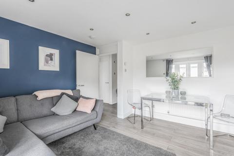 14 Galway Close, London, SE16 3DR