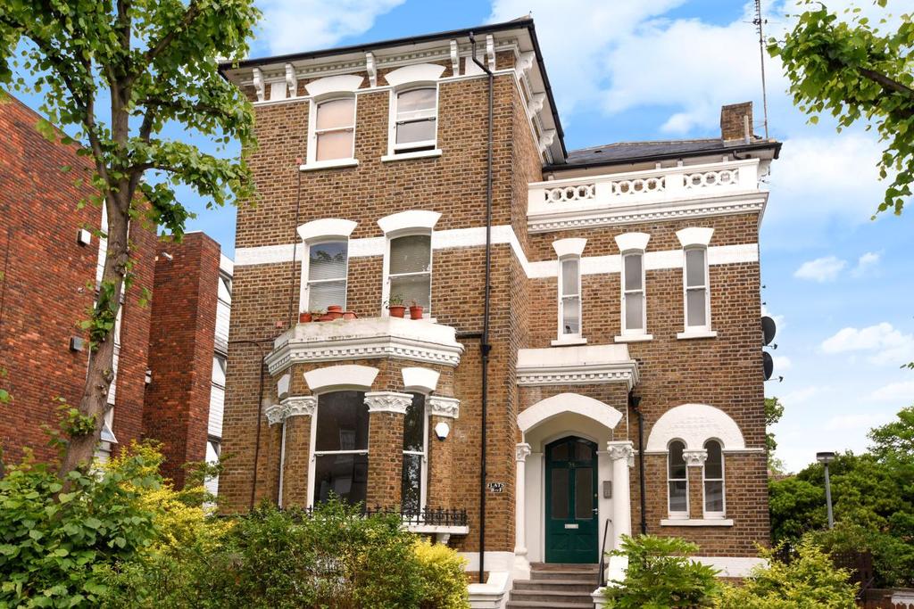 Priory Road, South Hampstead 3 bed flat £800,000