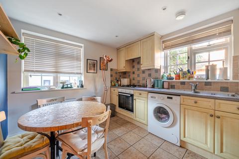 3 bedroom cottage for sale, Storrington - just off Church Street
