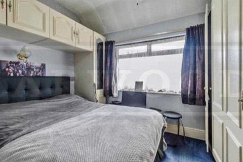 7 Commonwealth Avenue, Hayes, UB3 2PL