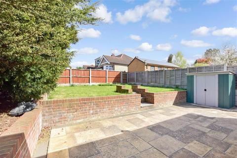 1d Irons Way, Romford, RM5 3RJ