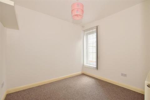 1d Irons Way, Romford, RM5 3RJ