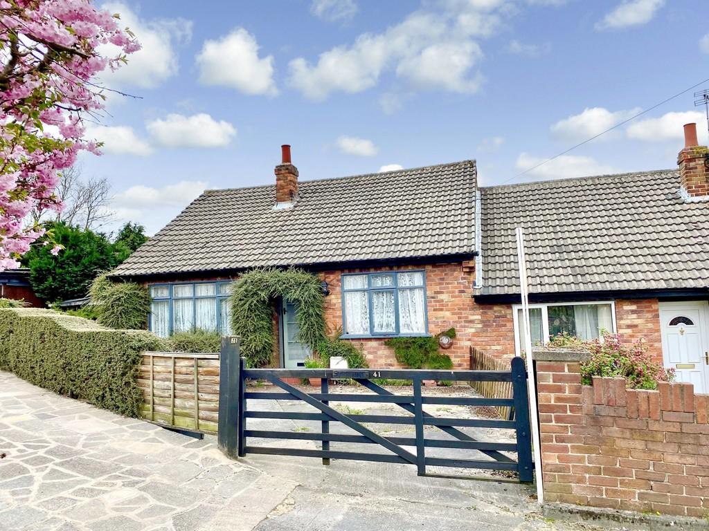 Wainfleet Road, Harrogate 2 bed semidetached bungalow £189,950