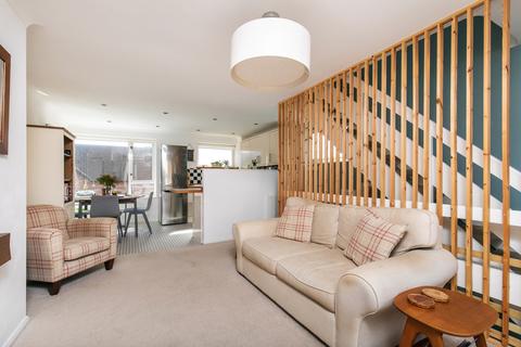 24 Langton Close, Winchester, SO22 6RJ
