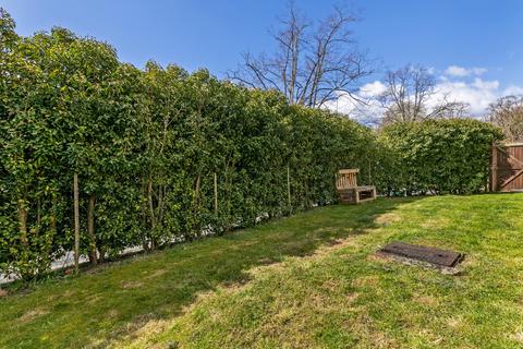 24 Langton Close, Winchester, SO22 6RJ