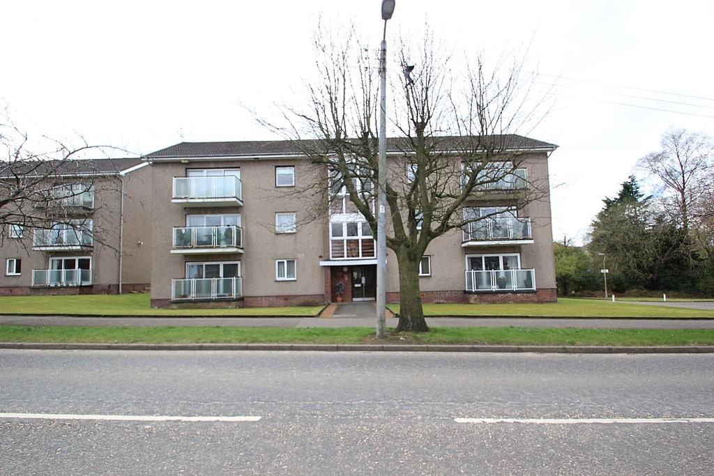 Hilton Court, Glasgow 2 bed flat £825 pcm (£190 pw)