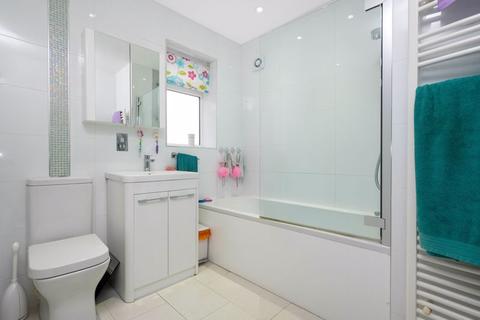 25 Kimberley Drive, Sidcup, DA14 4PP