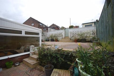 68 Woodview, Cimla, Neath, SA11 3BX