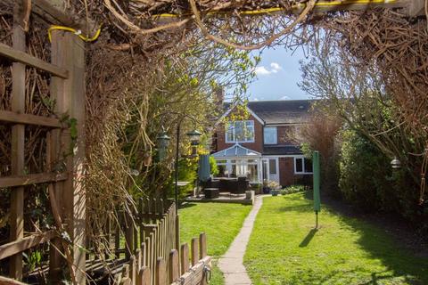 64 Chequer Lane, Ash, Canterbury, CT3 2AZ