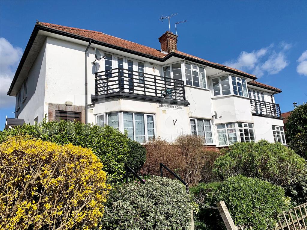 Daws Lane, Mill Hill, London, NW7 2 bed apartment £300,000