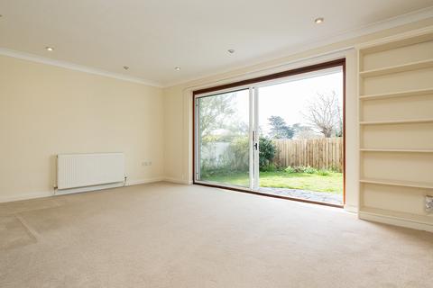40 Trelyn, Rock, Wadebridge, PL27 6LZ