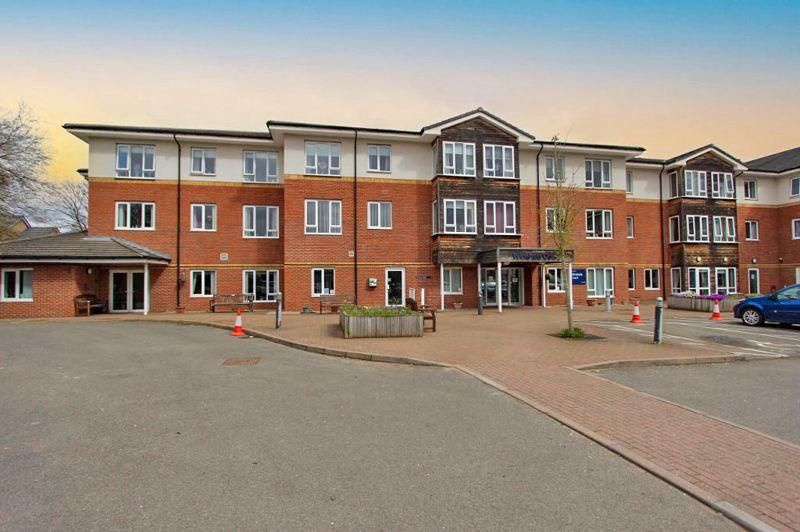Winehala Court, Sandbeds Road... 2 bed apartment £105,000