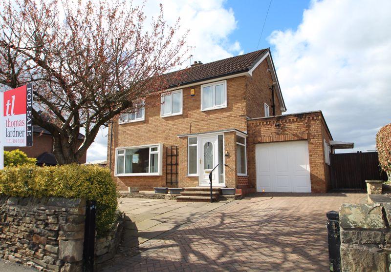 Bredbury Green, Romiley 3 bed detached house £400,000