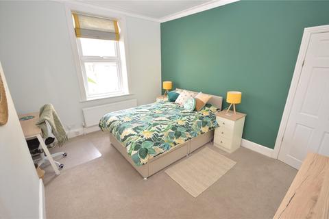 12 Oxford Road, Guiseley, Leeds, LS20 9AS