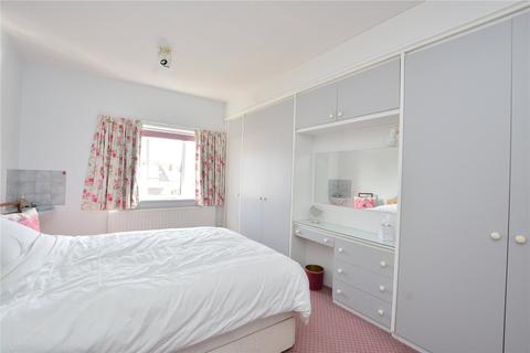 1 Barthorpe Crescent, Leeds, LS17 5PE