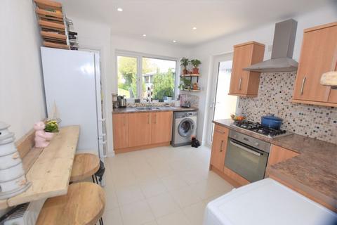46 Birch Avenue, Wirral, CH49 4LT