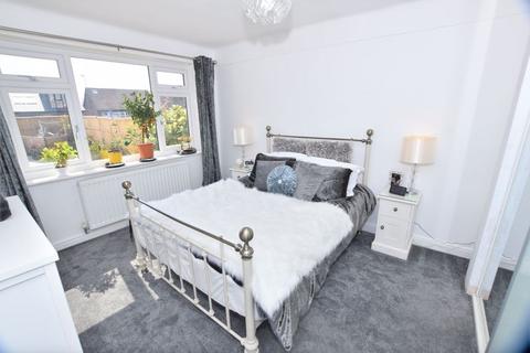 46 Birch Avenue, Wirral, CH49 4LT