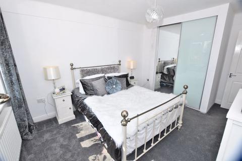 46 Birch Avenue, Wirral, CH49 4LT