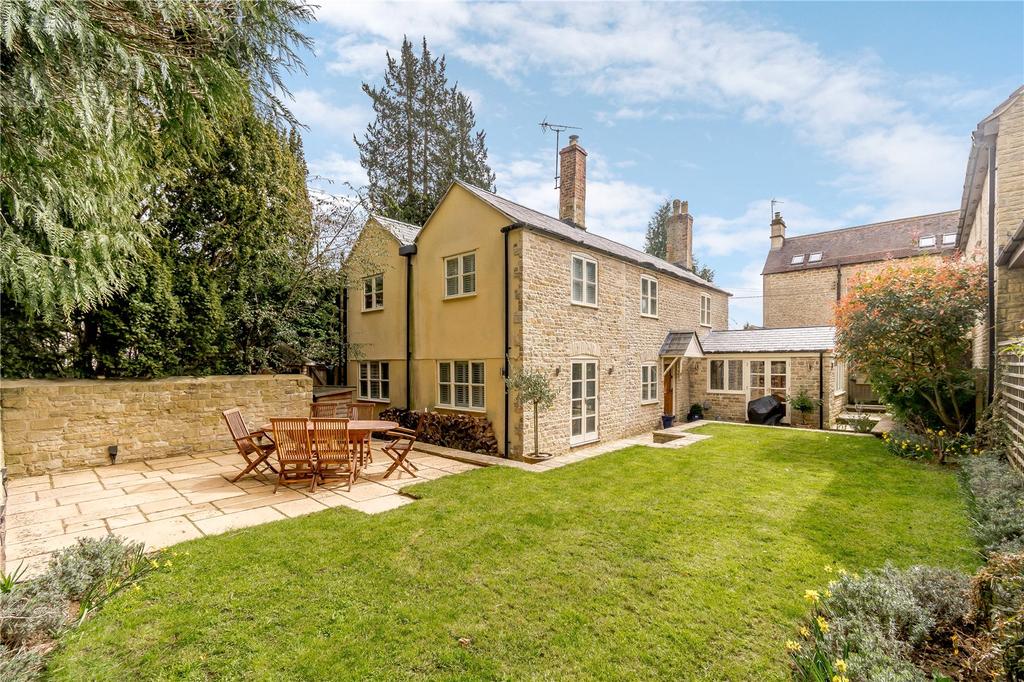 Somerford Road, Cirencester 4 bed detached house £775,000