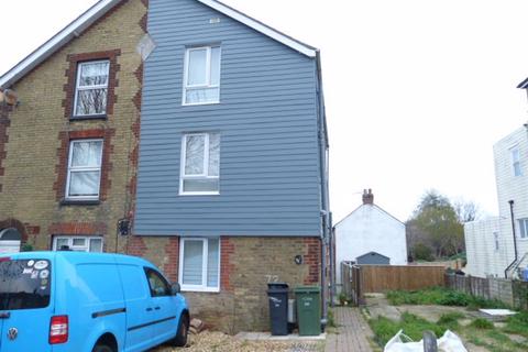 1 bedroom apartment to rent, Victoria Road, Cowes