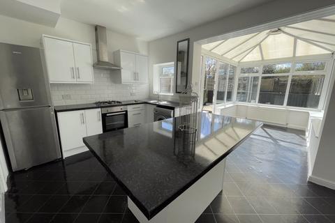11 Grange Avenue, Denton, Manchester, M34 7TP