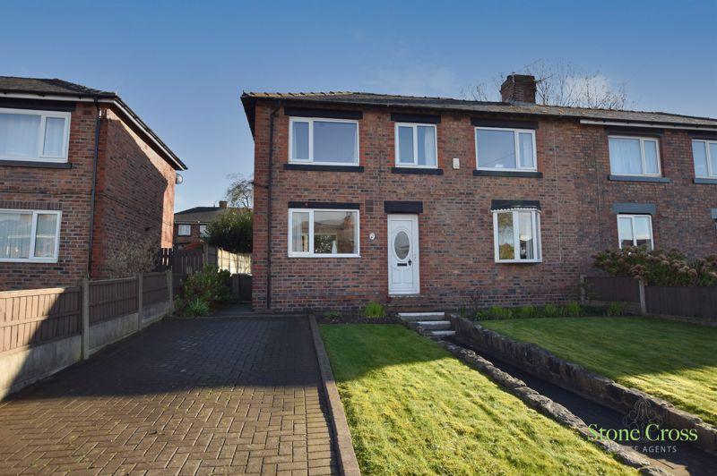 Sale Lane, Tyldesley 3 bed semidetached house £180,000