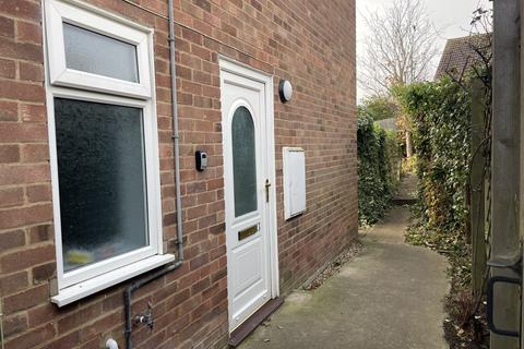 2 bedroom ground floor flat to rent, Woodcote, Stowmarket, IP14 1SN