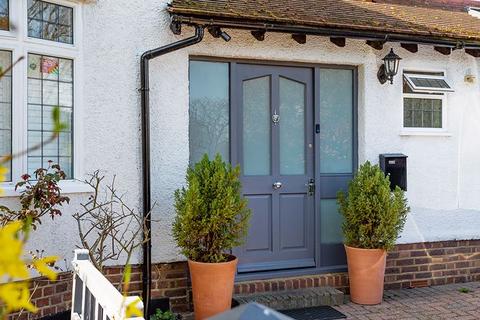 35 Park View, New Malden, KT3 4AX