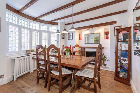35 Park View, New Malden, KT3 4AX