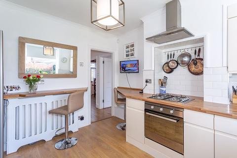 35 Park View, New Malden, KT3 4AX