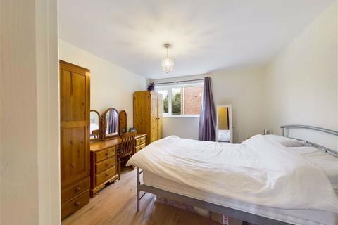 15 Coleridge Close, Worcester, WR3 8EF