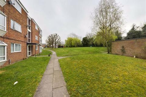 15 Coleridge Close, Worcester, WR3 8EF