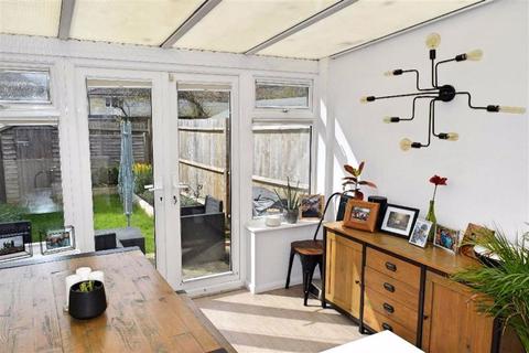 153 Cramptons Road, Sevenoaks, TN14 5DU