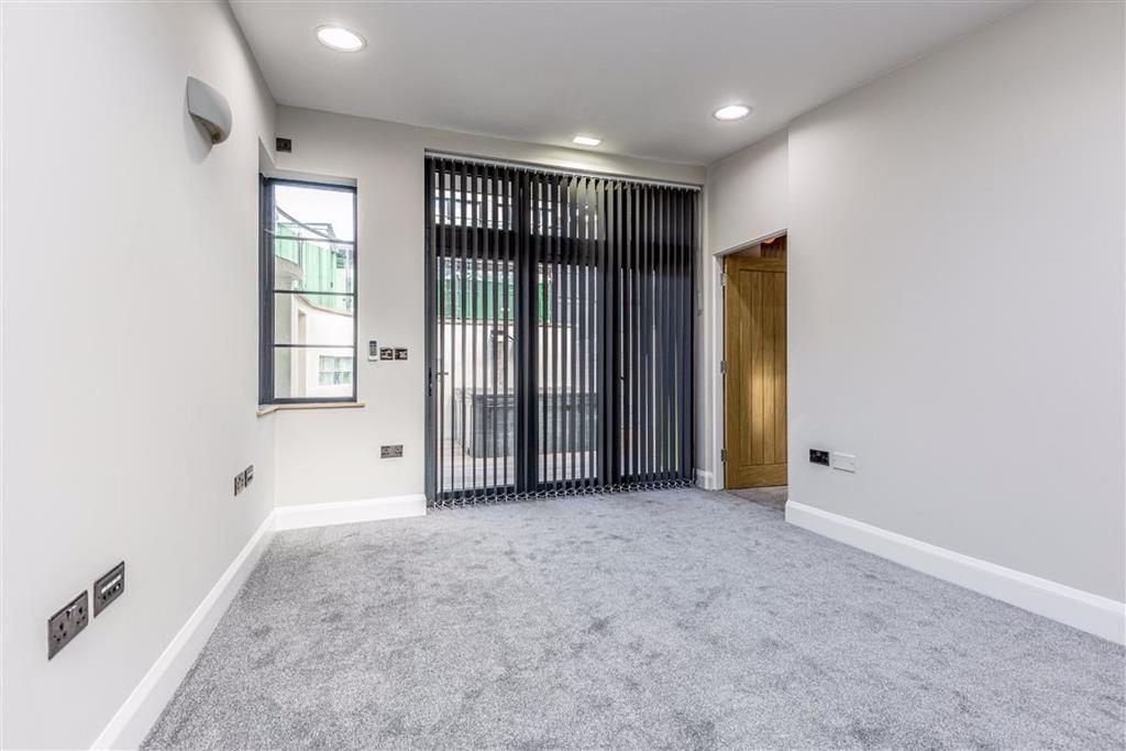 Arbutus Drive, Coombe Dingle, Bristol 1 bed detached bungalow £165,000