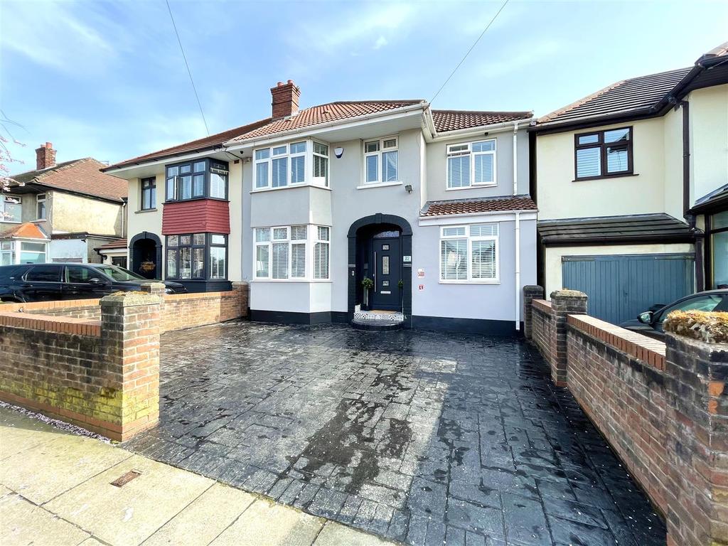 Thingwall Hall Drive, Liverpool 5 bed semidetached house £309,950