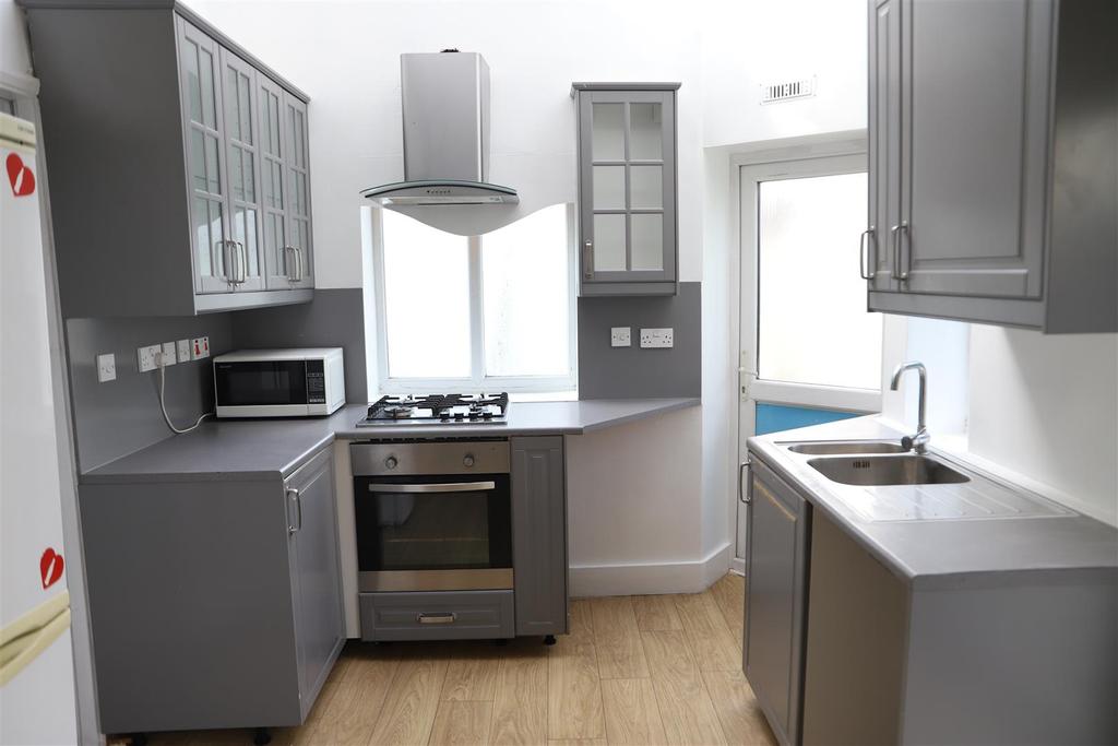 Kitchen.JPG