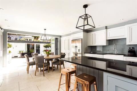 83 Princess Victoria Street, Bristol, BS8 4DD