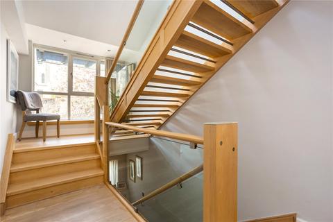 83 Princess Victoria Street, Bristol, BS8 4DD